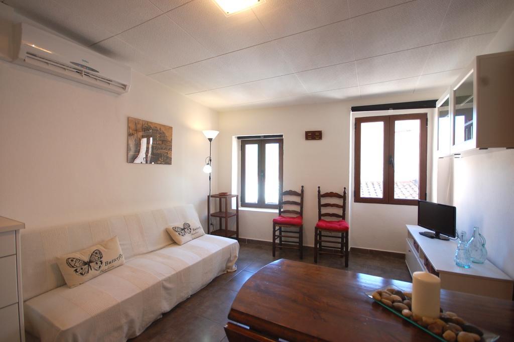 Lets Holidays Cozy Apartment 70 M. From The Beach In Tossa Tossa de Mar Exteriör bild